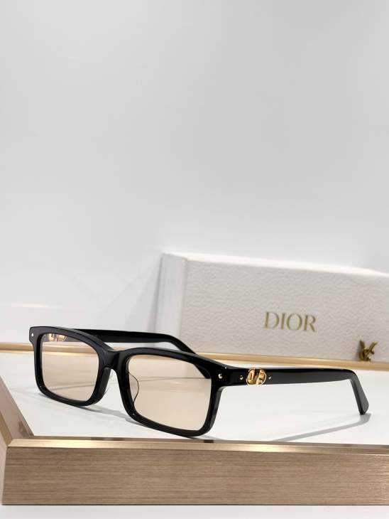 Picture of Dior Sunglasses _SKUfw75974699fw